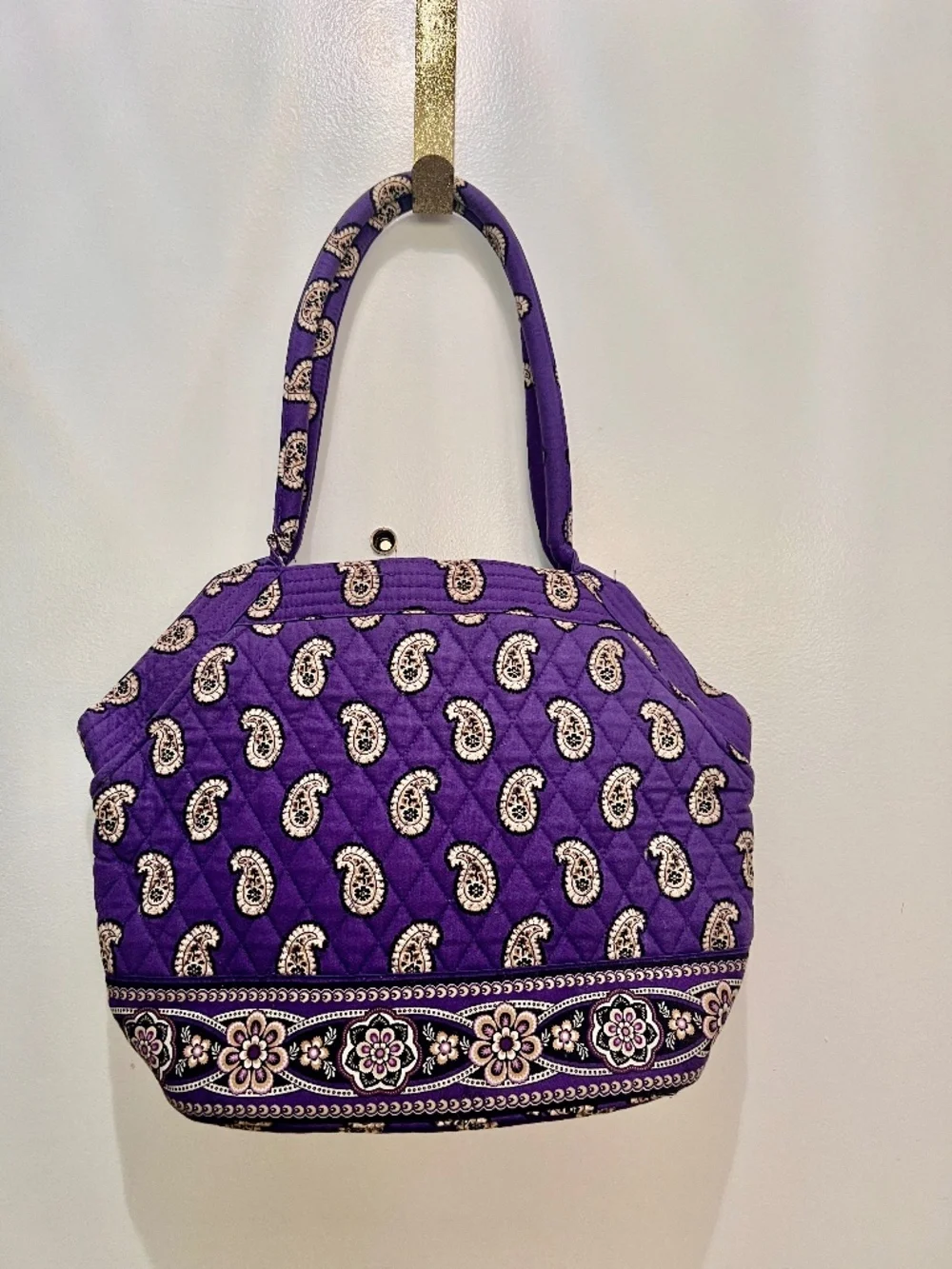 NEW Vera Bradley Simply Violet Paisley Angle Bag quilted cotton exterior